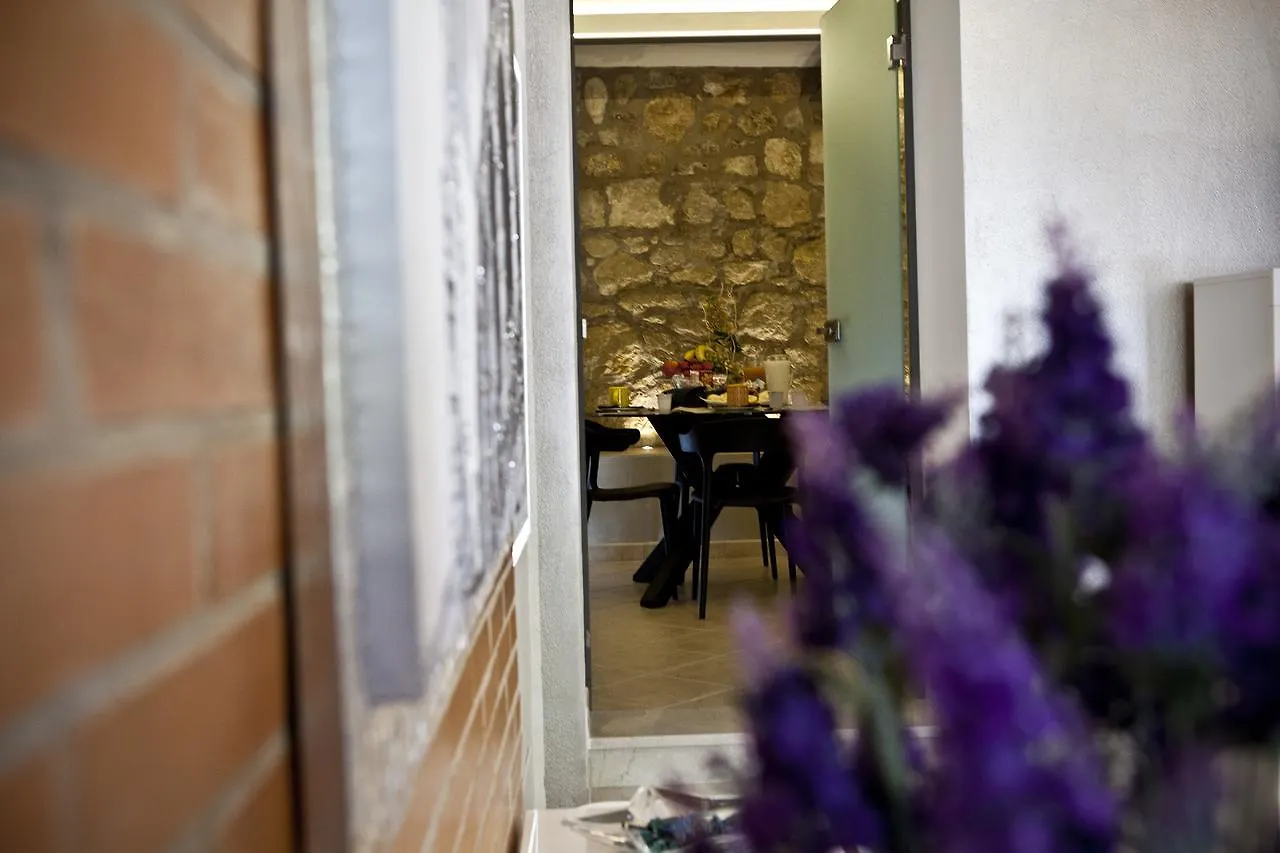 Castello San Felice Bed & Breakfast Verona 0*,